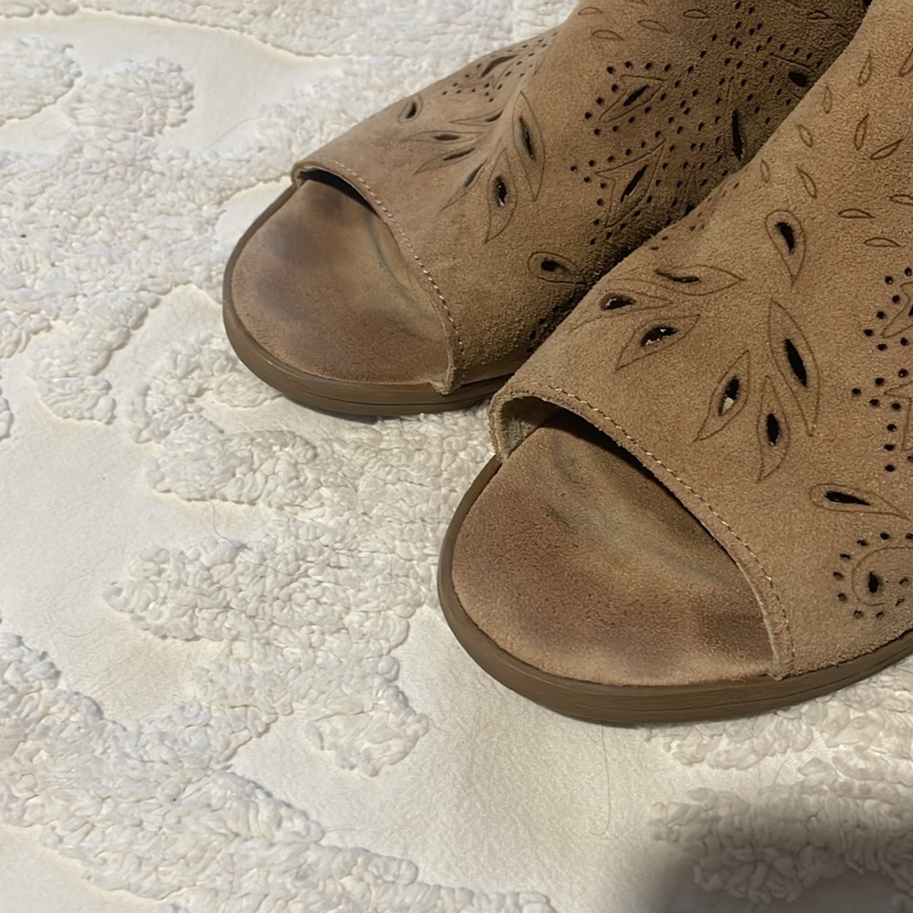 Fall Sandal - Picture 6 of 6